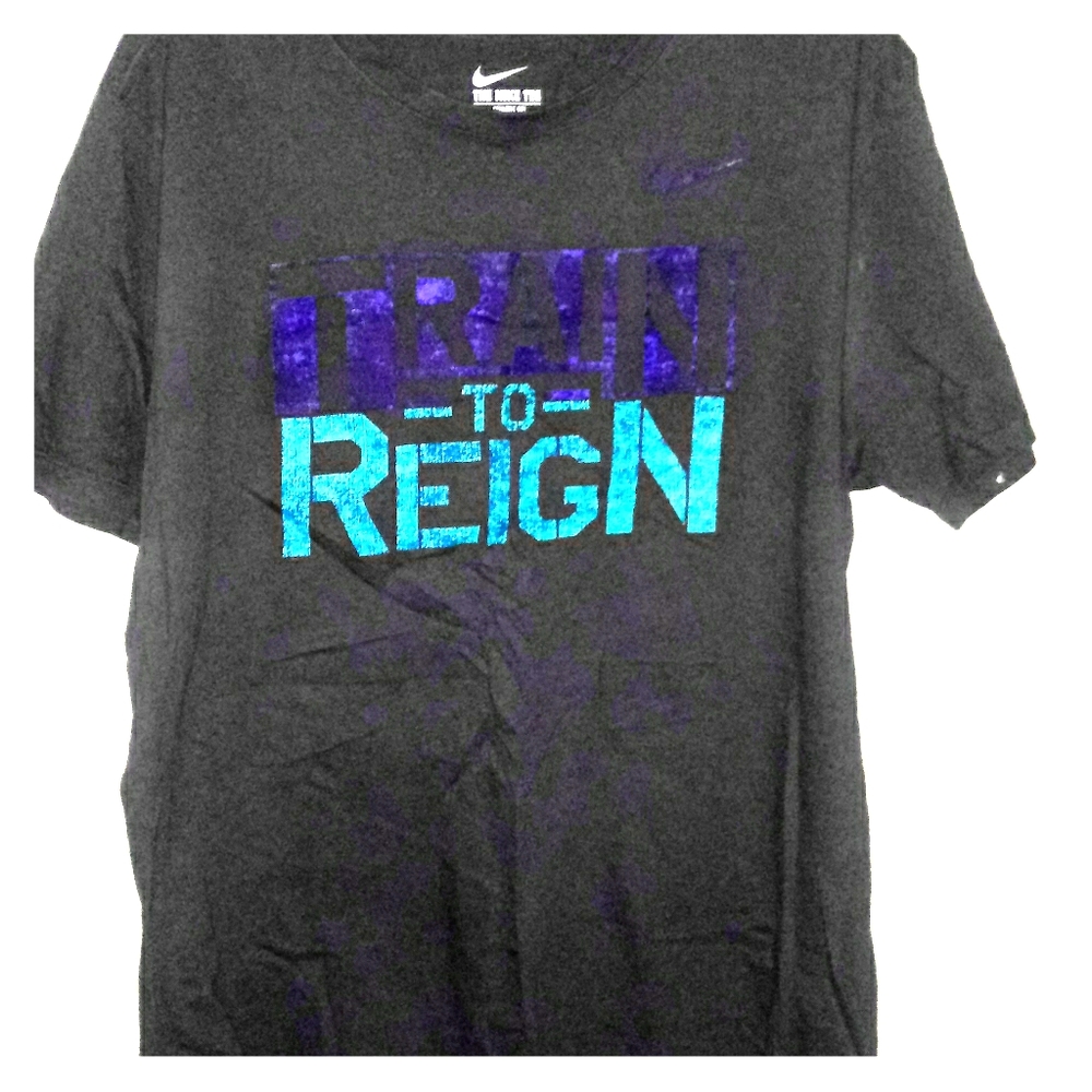 THE NIKE TEE